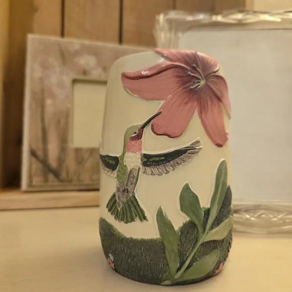 Hummingbird Floral Ceramic Vase - Toothbrush Holder Flower Vase Spring Decor - Picture 4 of 11